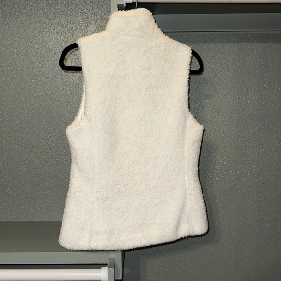Patagonia Ivory Fleece Vest - Picture 3 of 6